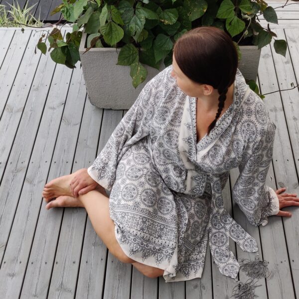 Kimono – hitaisiin aamuihin